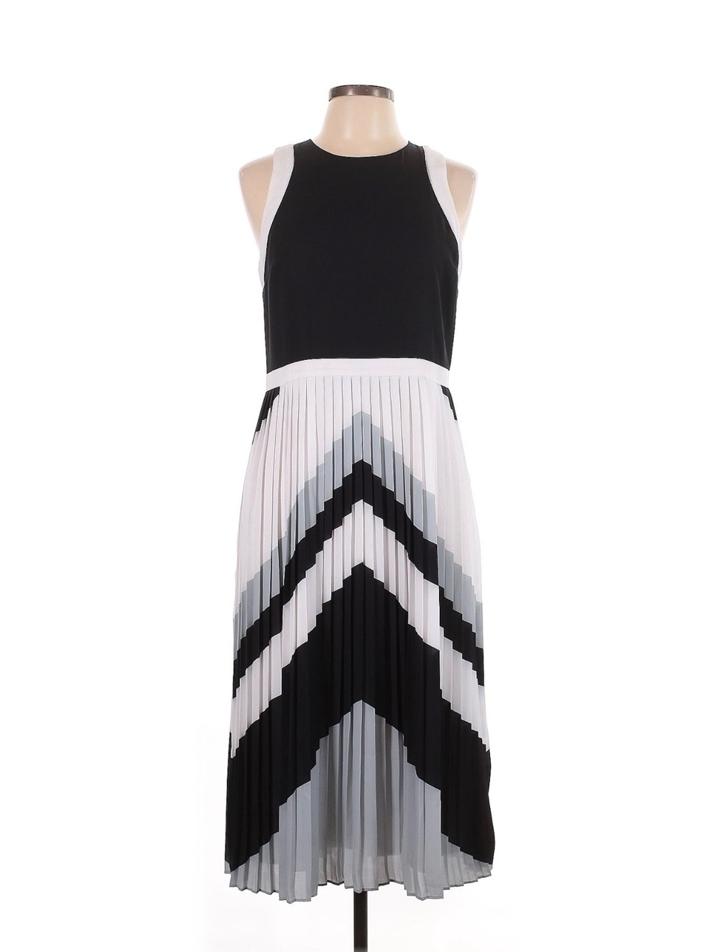 Banana Republic Sz 10 Black and White Chevron Pleated Midi Dress